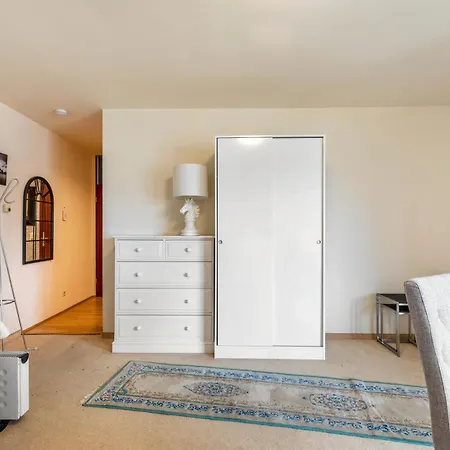 Rheinapartment Dependance 8