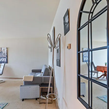 Rheinapartment Dependance 8