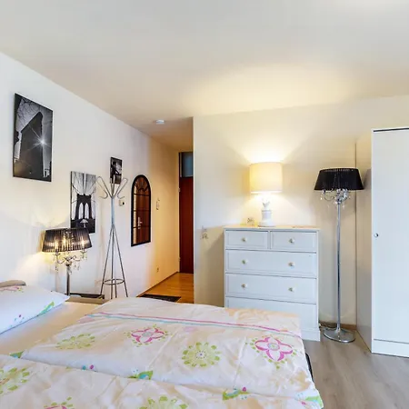 Rheinapartment Dependance 8