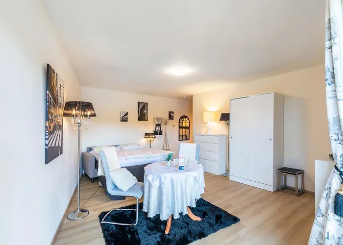 Apartamento Rheinapartment Dependance 8 *